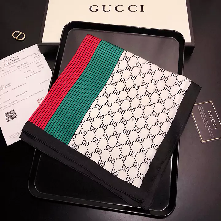 GUCCI スカーフ おしゃれ